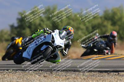 media/Nov-06-2022-SoCal Trackdays (Sun) [[208d2ccc26]]/Turn 7 Set 2 (1050am)/